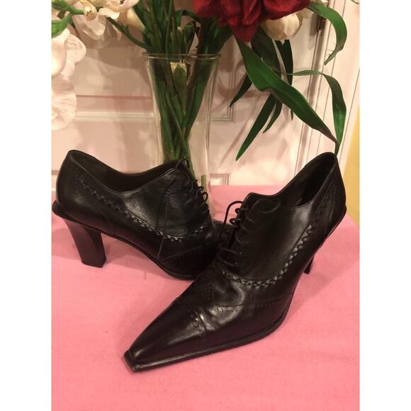 BALLY RHODES LACED UP POINTY BOOTIES HEEL SIZE 7.5 (SH2000 - Picture 1 of 3